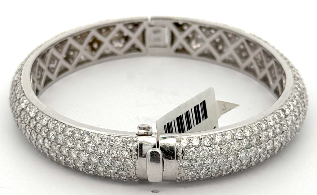 14k White Gold 17.75CT Diamond Bangle Bracelet, 34.6g, 8" wrist, S108265