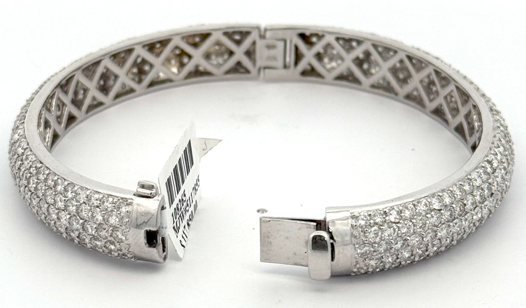 14k White Gold 17.75CT Diamond Bangle Bracelet, 34.6g, 8" wrist, S108265