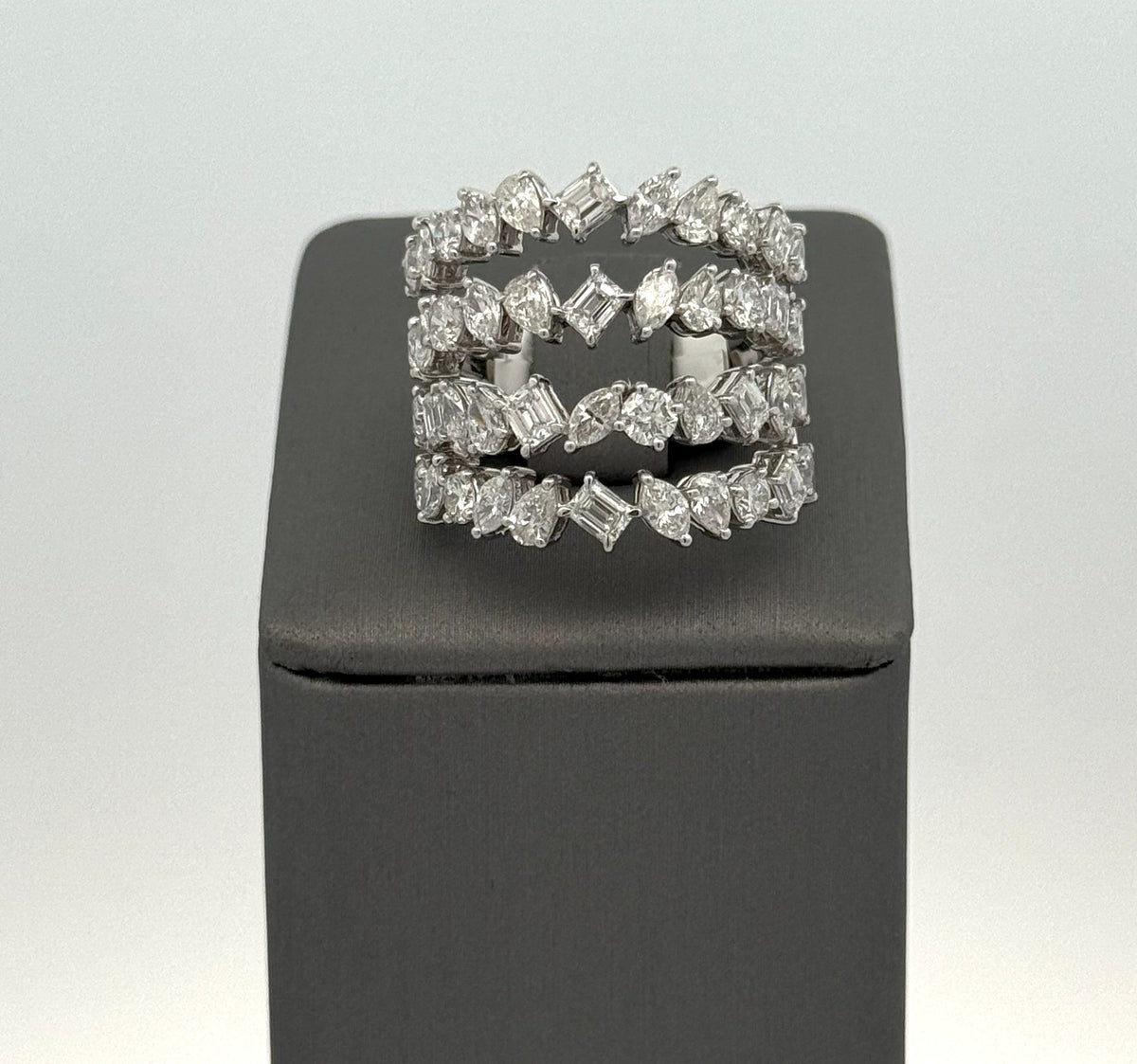 14K White Gold 5.00 CT Diamond Ladies Ring, 8.7gm, Size 7.25, S108589