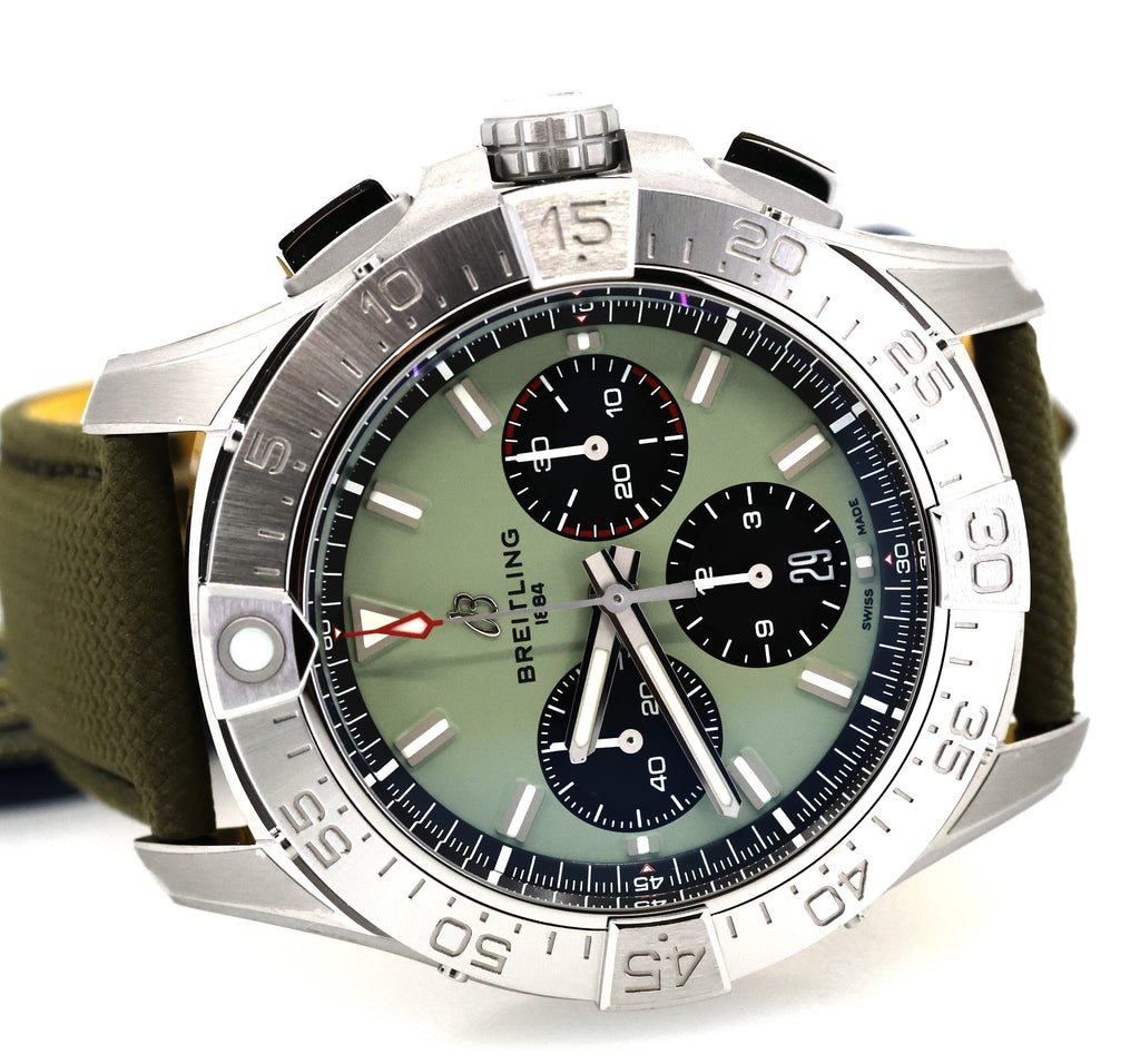 Breitling Avenger B01 Chronograph 44mm, AB0147101L1X1, S16976