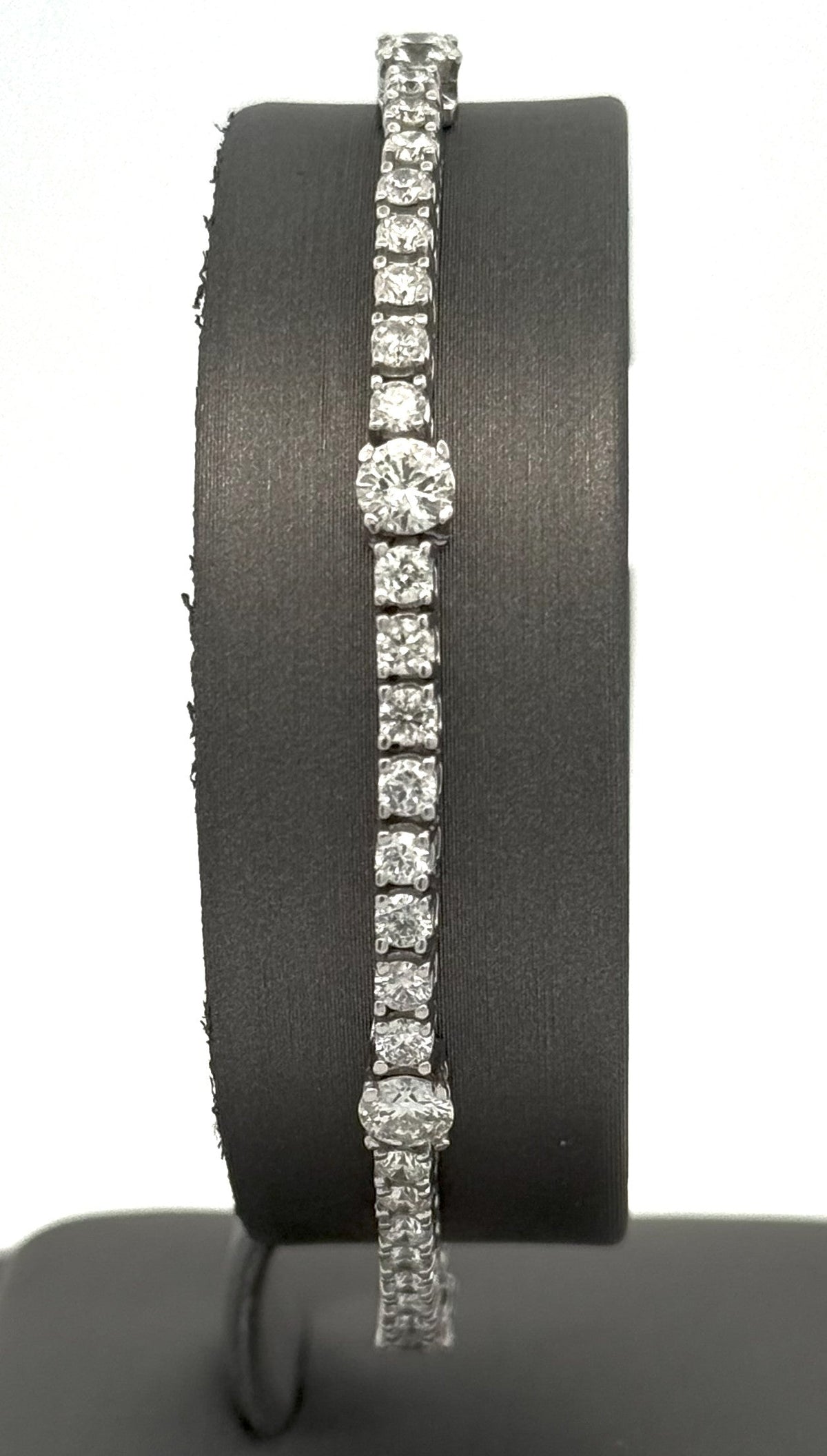 14k White Gold 3.75CT Diamond Tennis Ladies Bracelet, 9.5g, 7", S108538