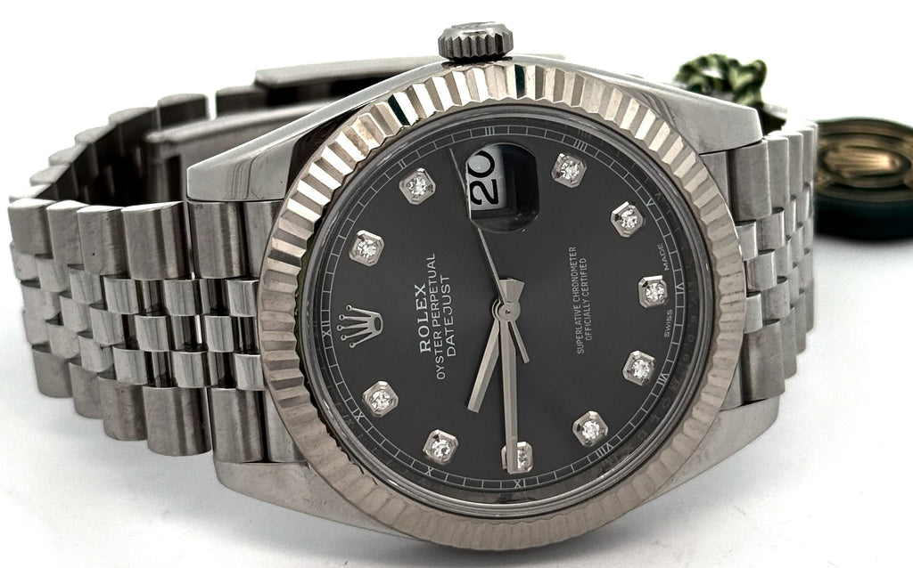 Pre-Owned Rolex Datejust 41mm Stainless Steel Watch 126334 Gold Fluted bezel
