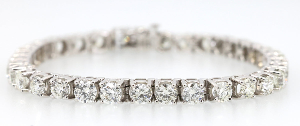 14k White Gold 15.75 CT Diamond Tennis Bracelet, 26.7g, 8", S17104