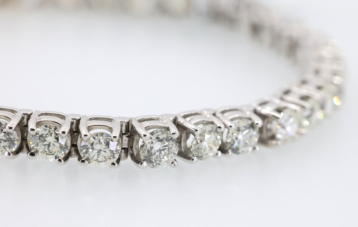 14k White Gold 15.75 CT Diamond Tennis Bracelet, 26.7g, 8", S17104