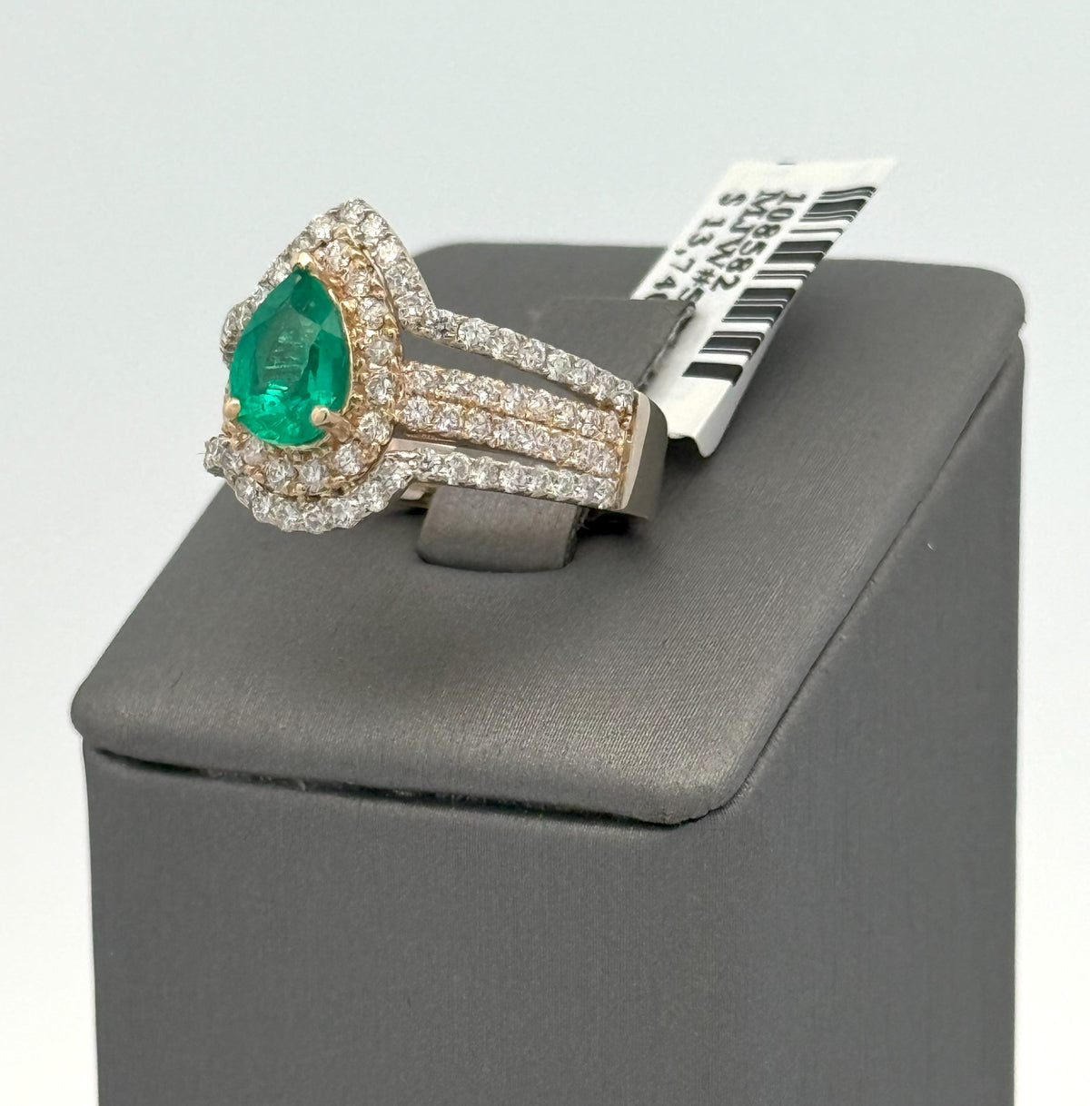 14k Yellow Gold 1.00 CT Green Emerald & 1.25 CT Diamond Ladies Ring, 7.3gm, S108582