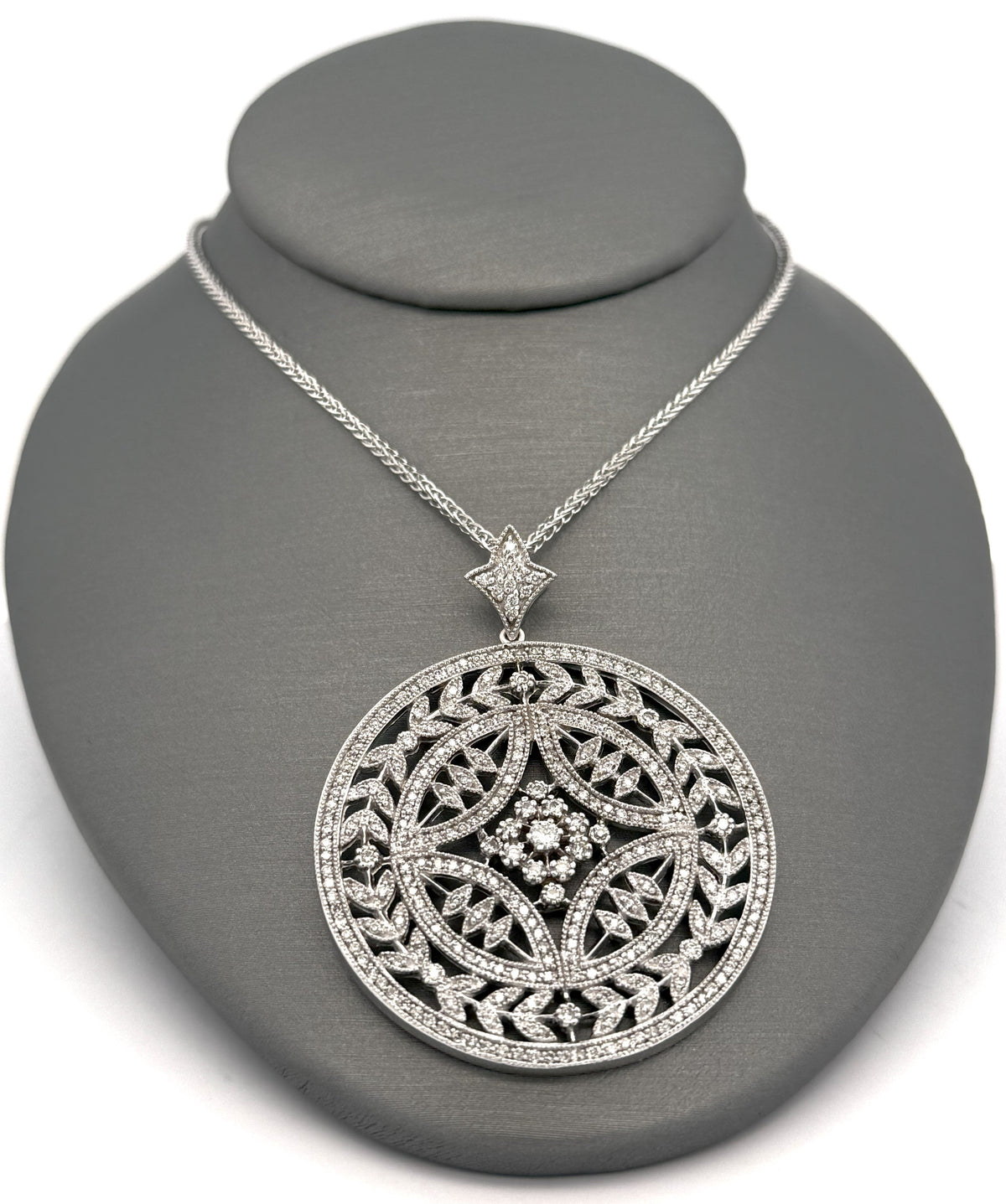 EFFY 14K White Gold Large Diamond Pendant Necklace 16.3g, S108575