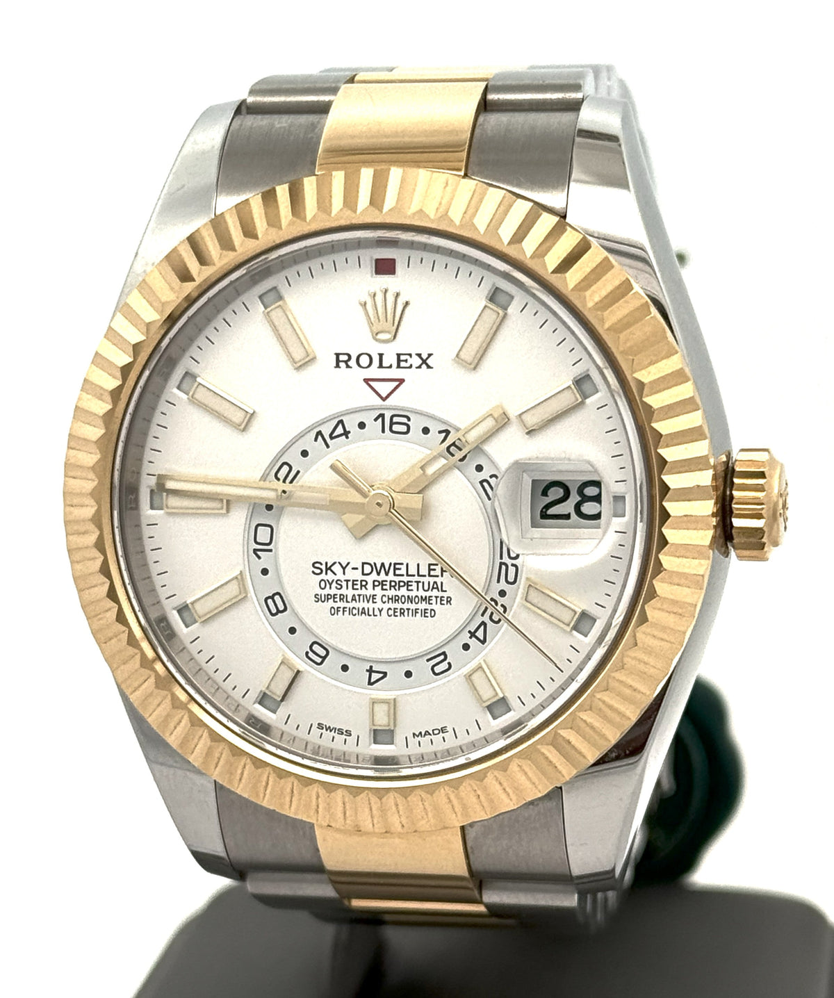 Pre-owned Rolex 326933 Sky-Dweller - 42mm Yellow Gold/SS, S106106