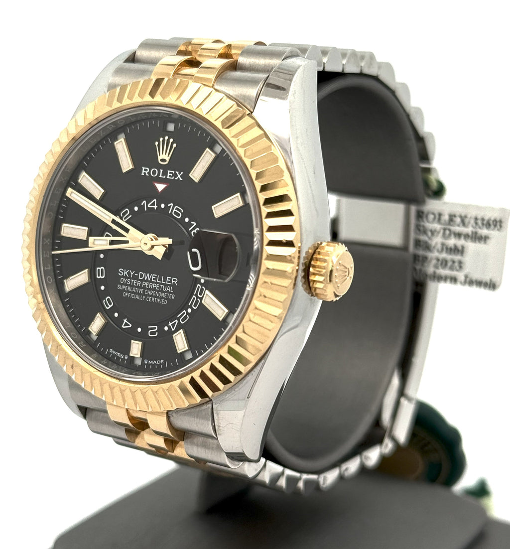 Pre-owned Rolex 336933 Sky-Dweller - 42mm Yellow Gold/SS, S16572