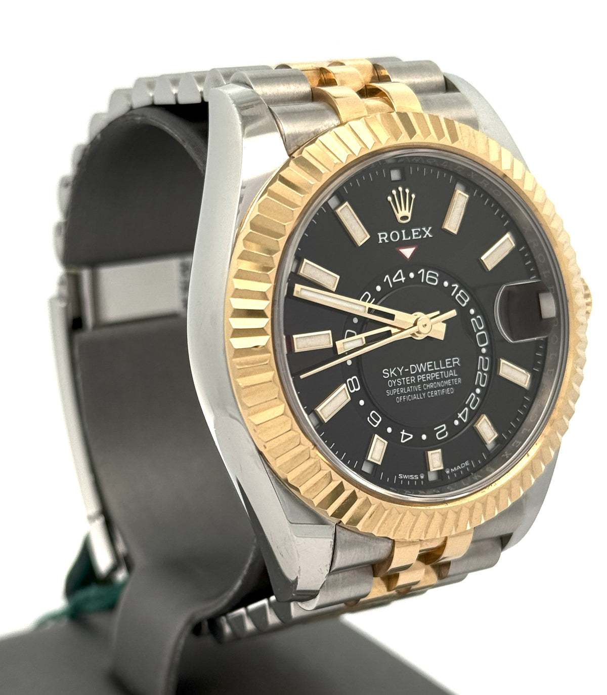Pre-owned Rolex 336933 Sky-Dweller - 42mm Yellow Gold/SS, S16572