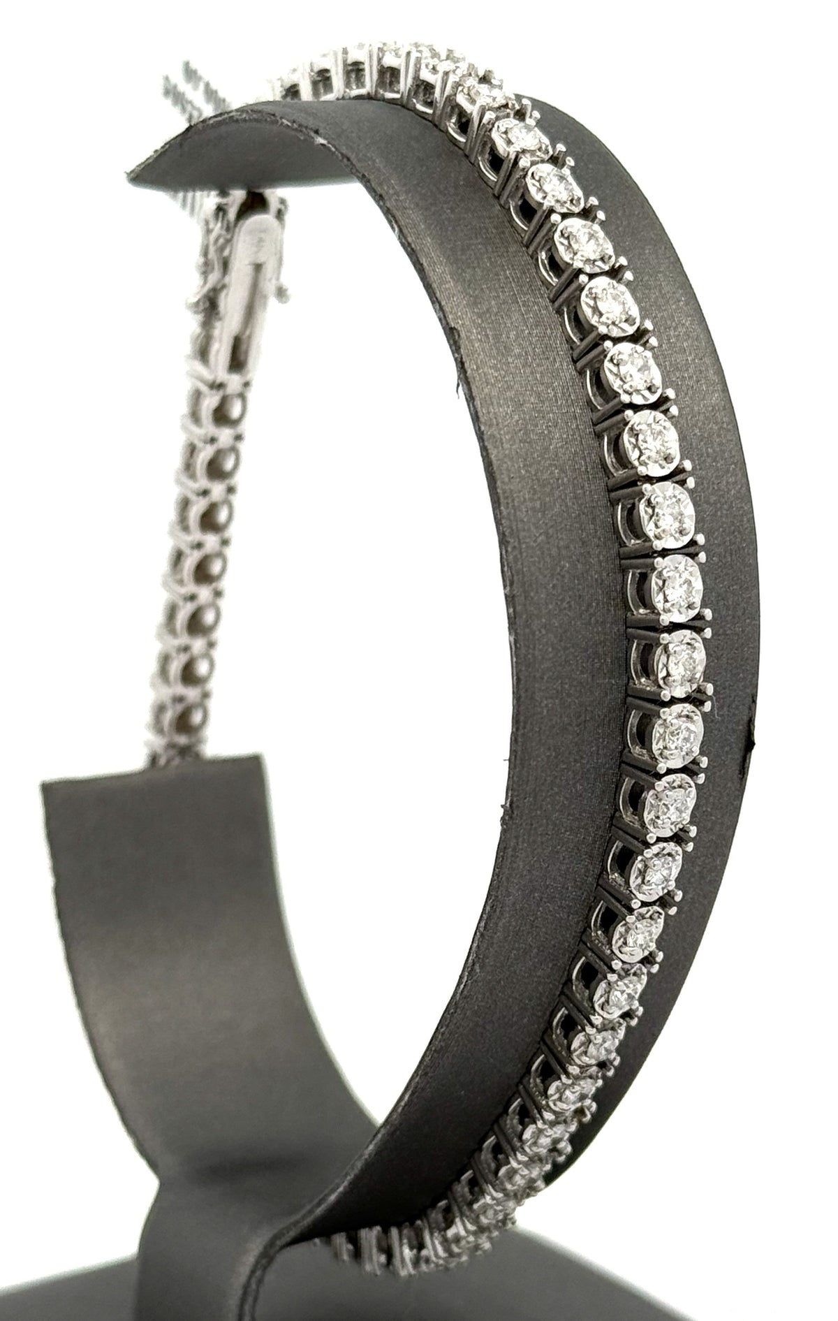 14k White Gold 1.75 CT Diamond Tennis Bracelet Weight 14.5g Length 8", S108746