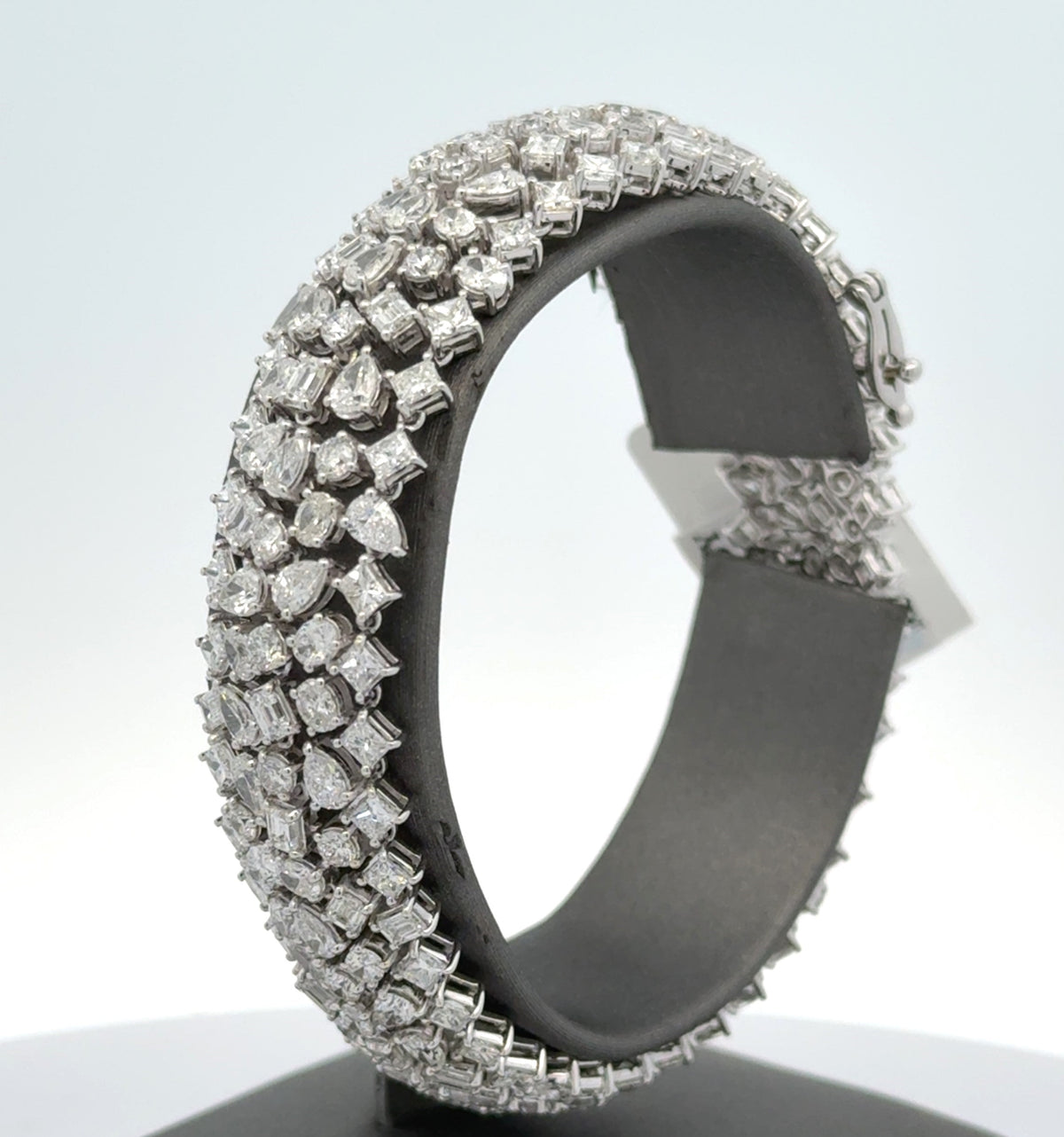 14k White Gold 21.5CT Diamond Bangle Bracelet, 35.7g, 8'',S108264
