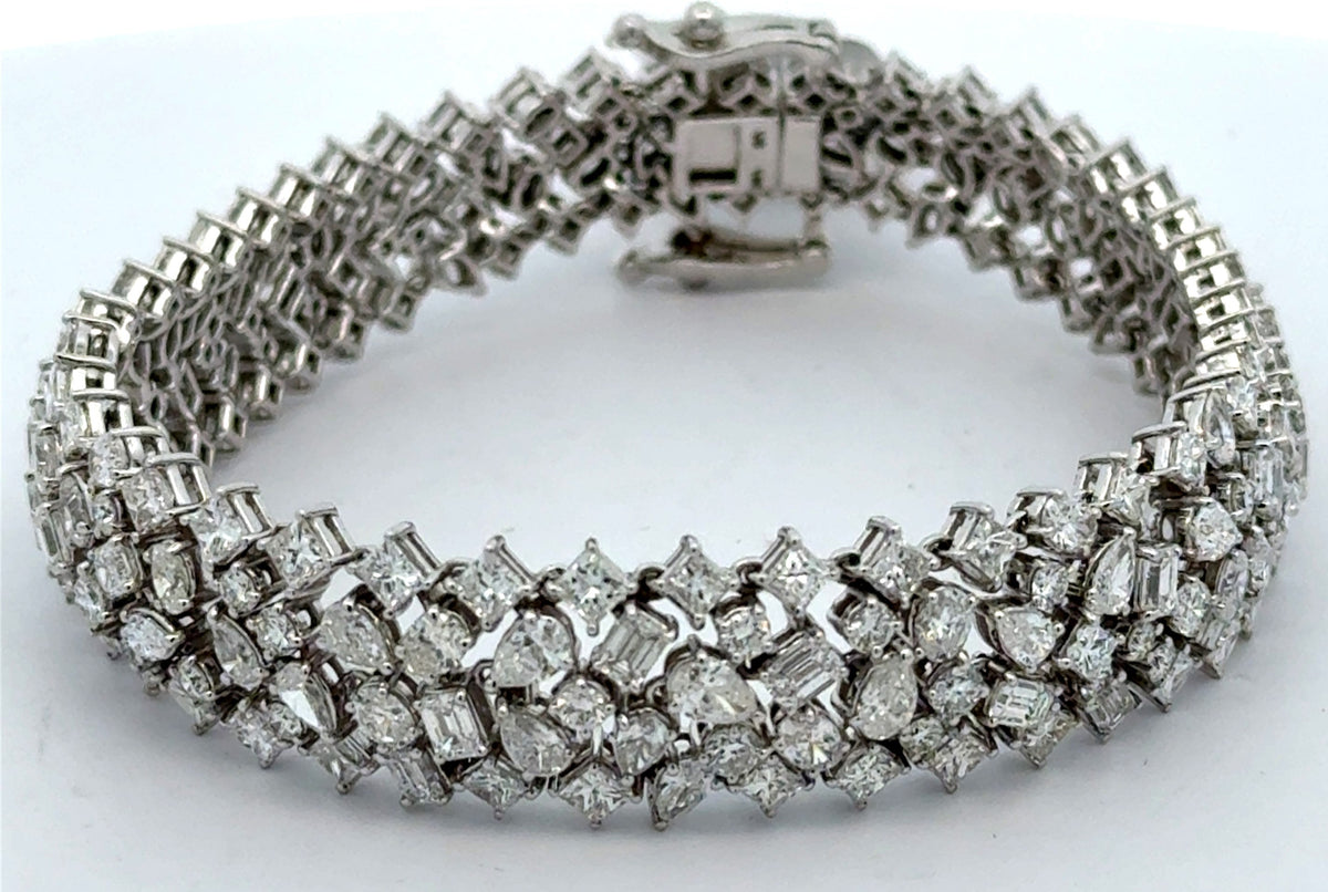 14k White Gold 17.0CT Diamond Bangle Bracelet, 26.6g, 7.5'', S108304