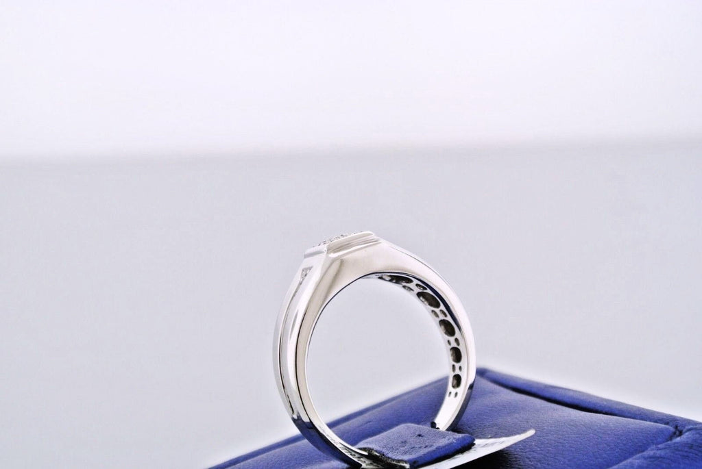 14k White Gold 0.50 CT Diamond Men's Ring, 5.5gm, Size 10.5