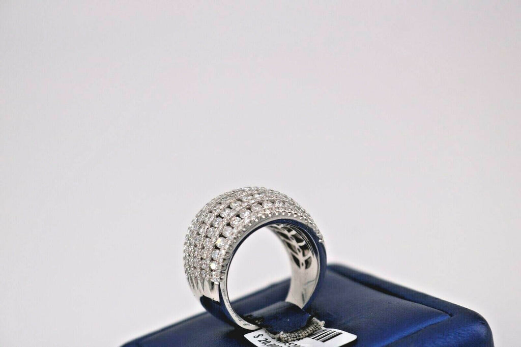 18k White Gold 4.50 CT Channel Set Diamond Ring, 18gm, Size 7.76