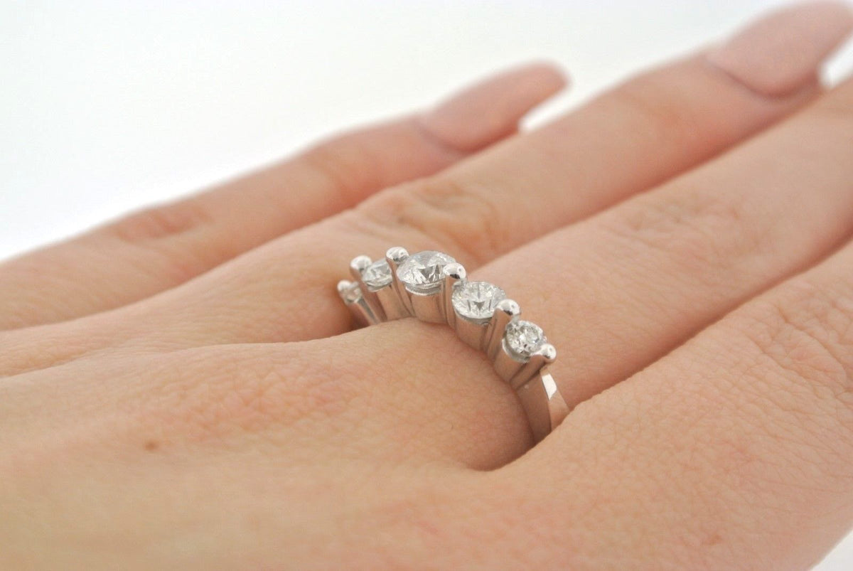 SOLID 14K WHITE GOLD 0.85 CT ROUND CUT DIAMONDS LADIES RING SIZE 7