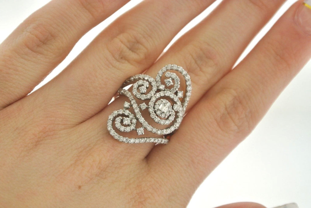 Fancy 18k White Gold 2.00CT Baguette & Round Cut Diamond Ladies Ring